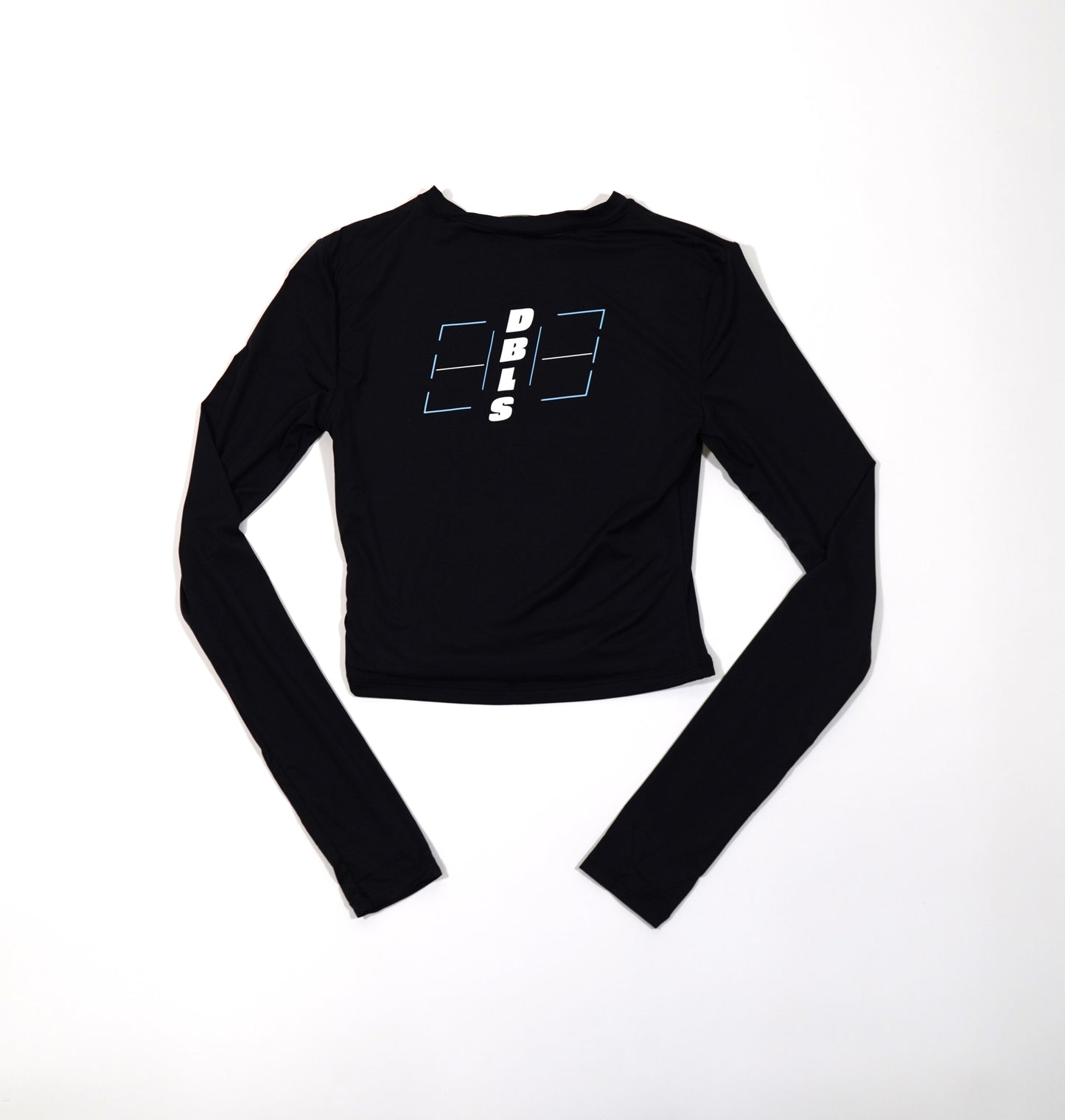 back of the women's long sleeve ssplit activewear top, DBLS down the middle of a pickleball court